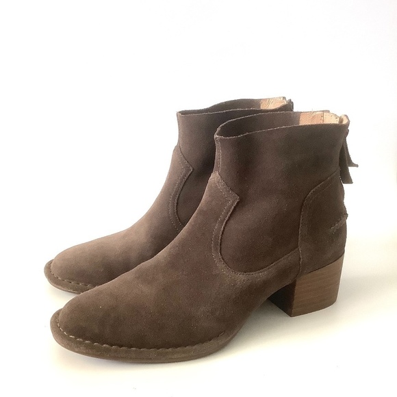 UGG Bandara Ankle Bootie Suede 7.5 - Picture 2 of 11